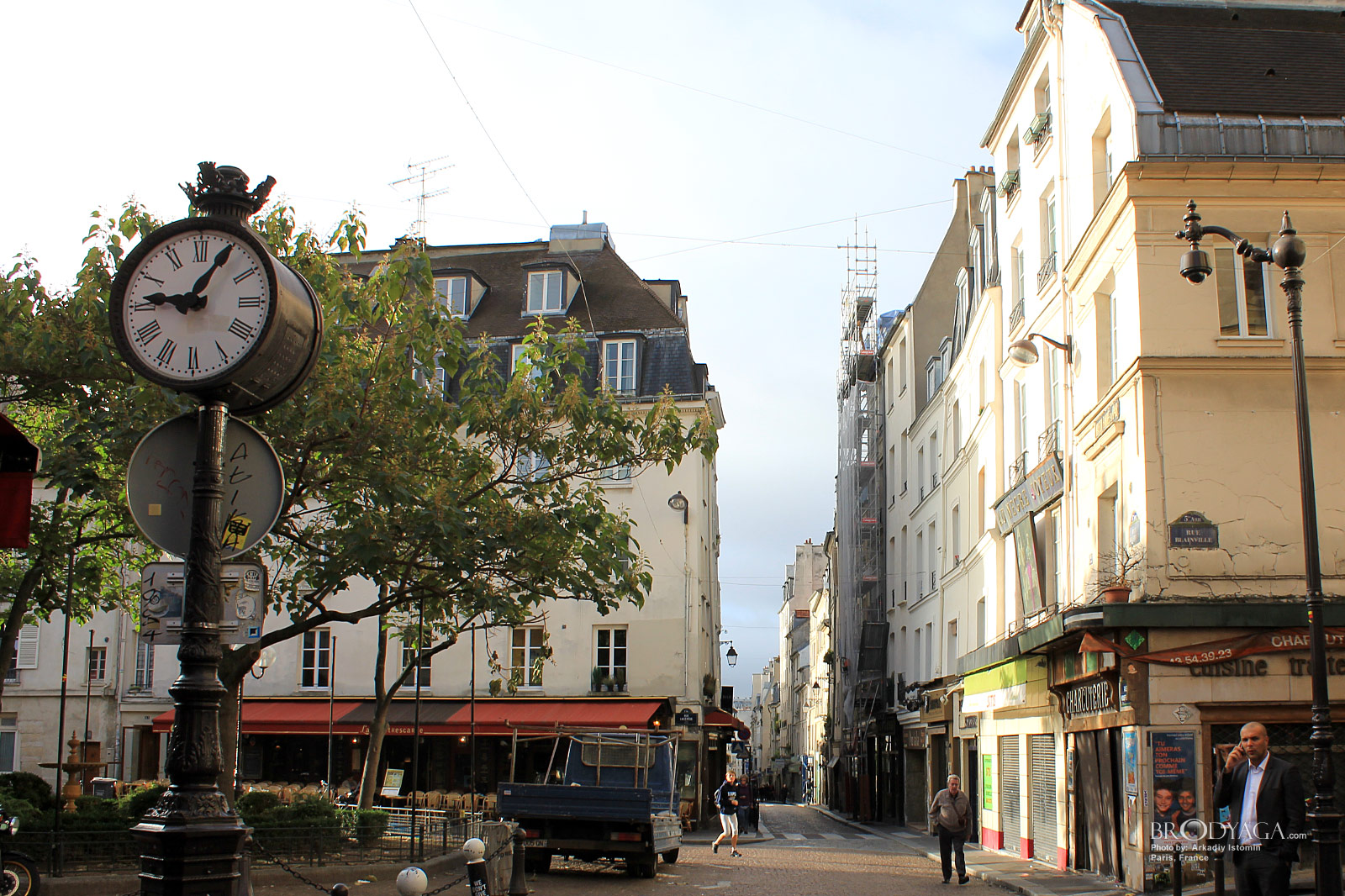 Place de la Contrescarpe, Paris